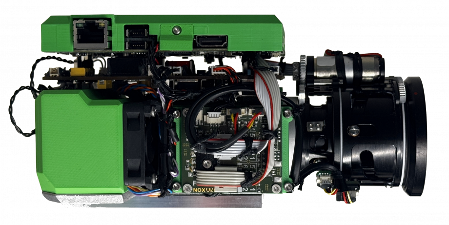 NOXCORE cooled MWIR camera core with continuous zoom