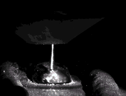 Revealer camera used to image the process of MIG welding at 3,000 fps, capturing phenomena such as droplets, pools, and splashes during the welding process.