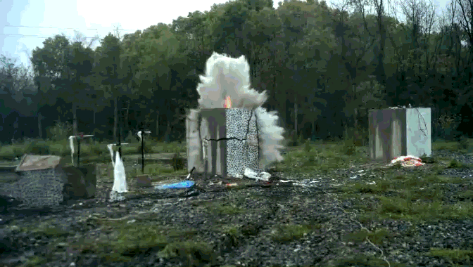 Revealer S1315 helps observe the diffusion range of smoke and dust during the blasting process of concrete shelters. 10,000 fps