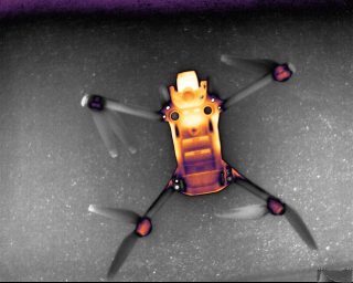 Color frame - DJI drone warm after flying- seen by Niels 12 SXGA thermal camera